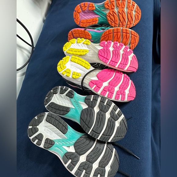 Women’s ASICS Shoe Lot (Women 7.5) - Picture 5 of 5